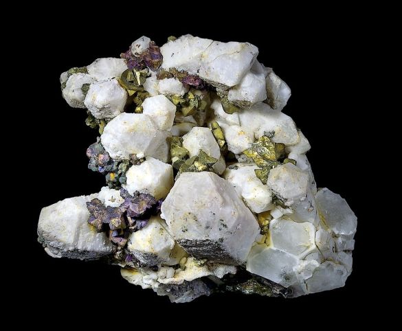 1024px-Chalcopyrite_angleterre
